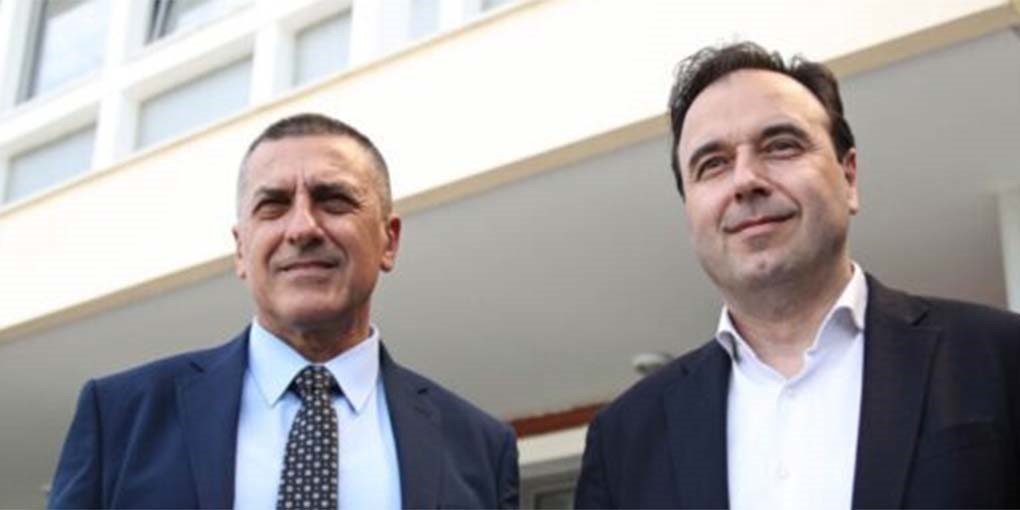 Παπαστεργίου κατά Κουρέτα: “Πρέπει να ξεκαβαλήσει"